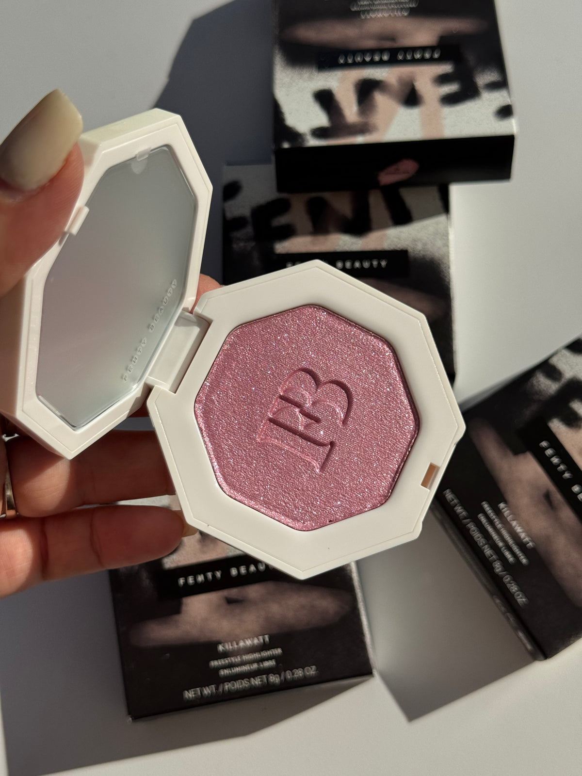 Fenty Beauty
Killawatt Freestyle Highlighter