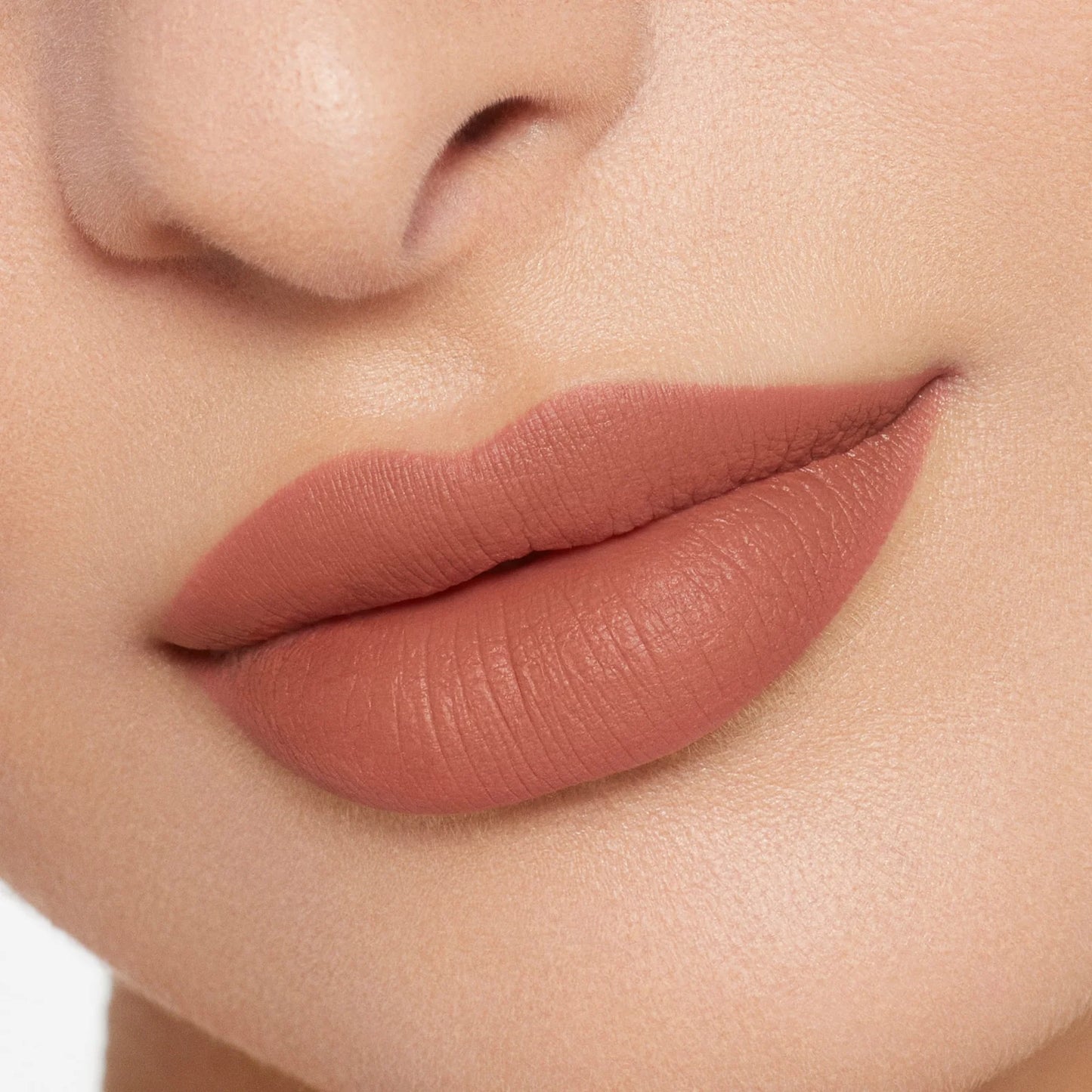Kylie Jenner
Matte Liquid Lipstick & Lip Liner