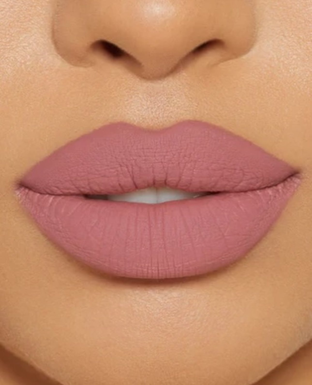 Kylie Jenner
Velvet Liquid Lipstick & Lip Liner