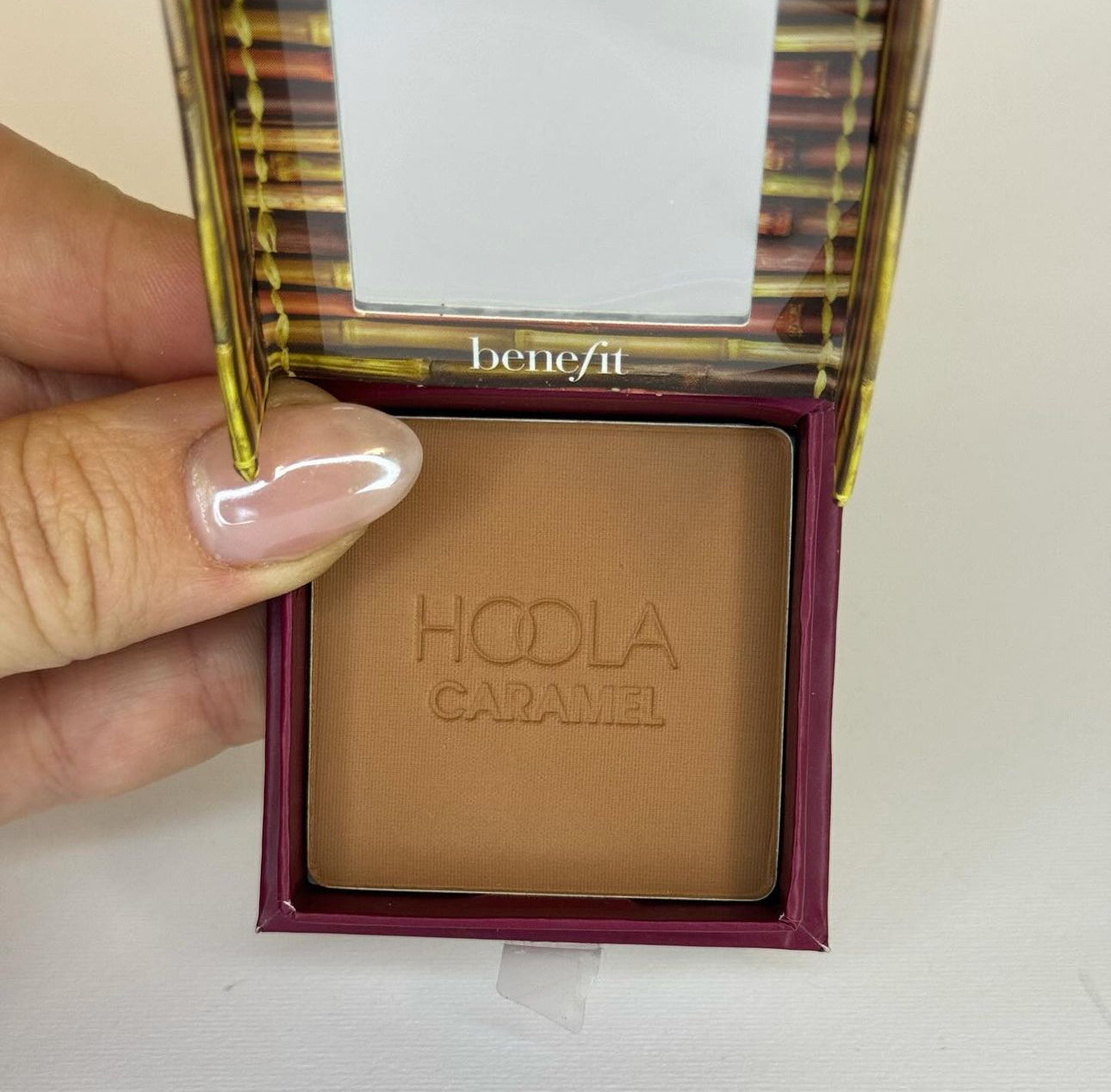 Benefit
Hoola Caramel Bronzer
Full Size