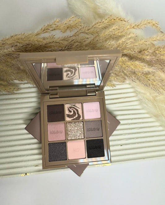 HUDA BEAUTY
Greige Creamy Obsessions Eyeshadow Palette