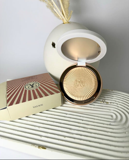 Anastasia Beverly Hills
Glow Seeker Highlighter