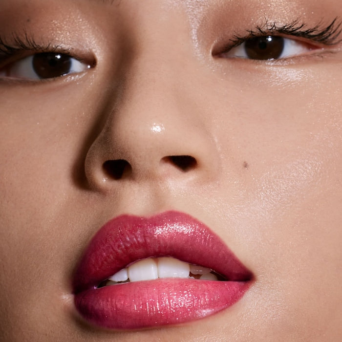 Fenty Beauty by Rihanna
Gloss Bomb Universal Lip Luminizer